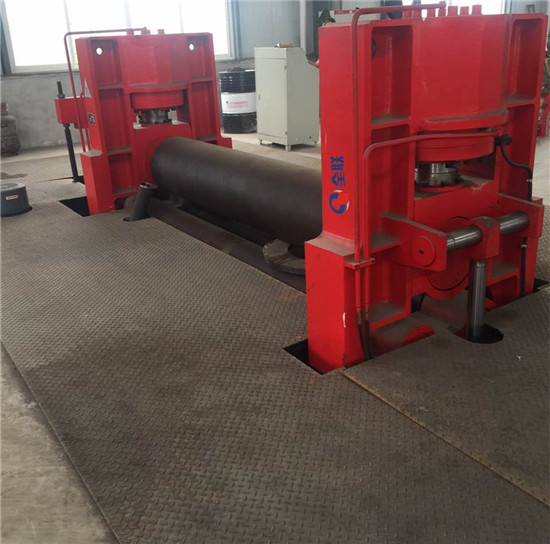 上(shàng)輥萬能(néng)式三輥(gǔn)卷闆機(ji)