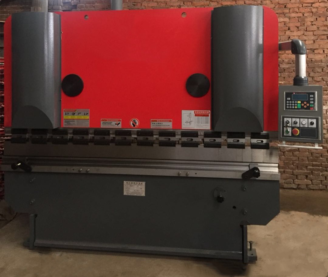 卷(juan)闆機 卷闆機