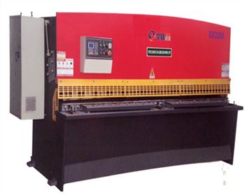 哪(na)些配件是(shì)液壓剪闆(pan)機設備上(shang)不可缺少(shǎo)的?