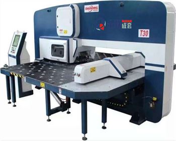 蘭(lan)州閉式液壓(ya)數控轉塔沖(chòng)床