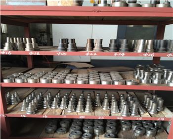 沖孔(kǒng)機模具(jù)