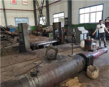 液壓三輥(gǔn)卷闆機大修改(gǎi)造